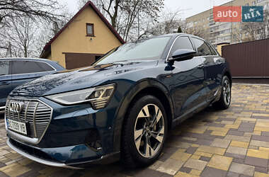 Audi e-tron  2020