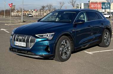 Audi e-tron  2019