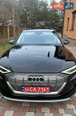 Audi e-tron  2019