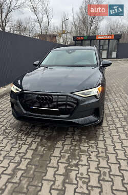 Audi e-tron  2019