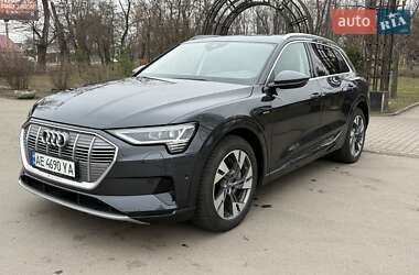 Audi e-tron  2019
