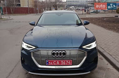Audi e-tron  2019