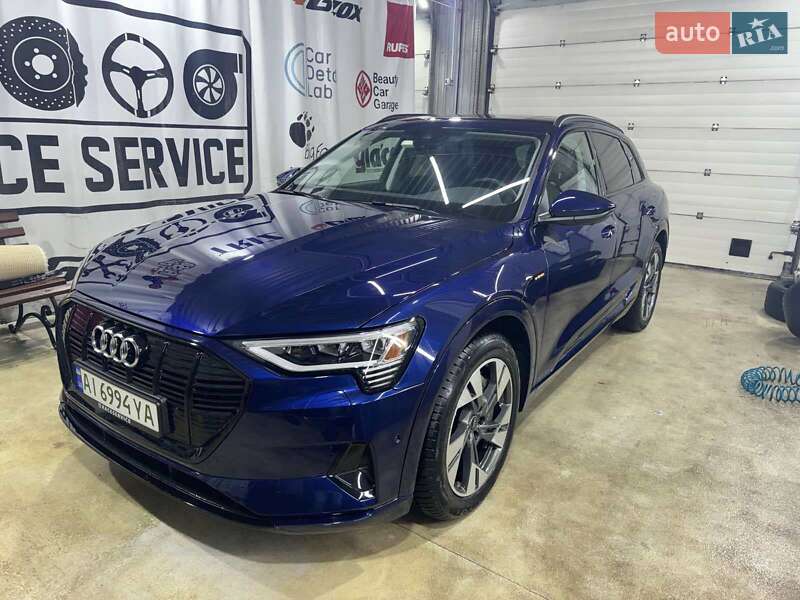 Позашляховик / Кросовер Audi e-tron 2022 в Києві фото 12 Позашляховик / Кросовер Audi e-tron 2022 в Києві