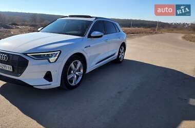 Audi e-tron  2019