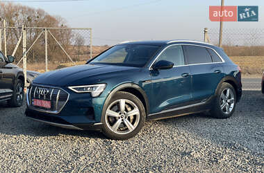 Audi e-tron  2021