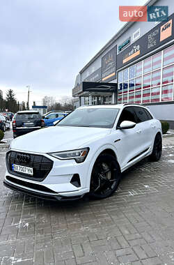 Audi e-tron  2019