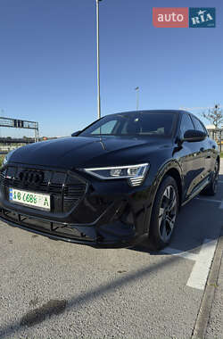 Audi e-tron  2021