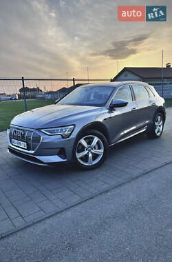 Audi e-tron  2019
