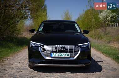Audi e-tron 2022