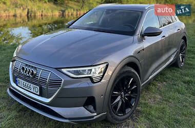 Audi e-tron  2019