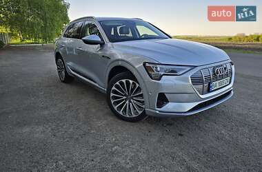 Audi e-tron  2019