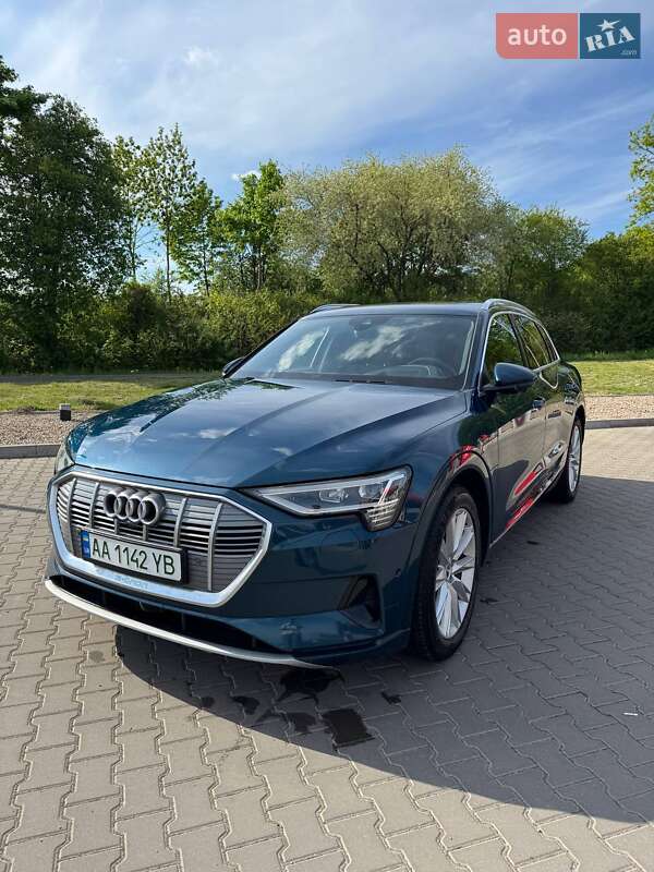 Audi e-tron