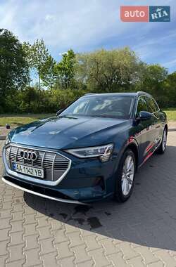 Audi e-tron  2019