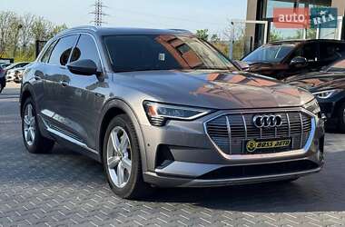 Audi e-tron  2019