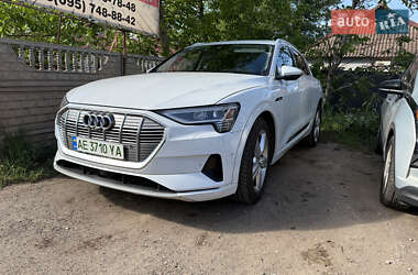Audi e-tron  2019