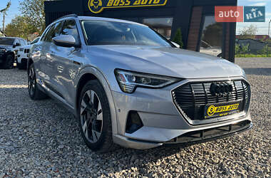 Audi e-tron  2022