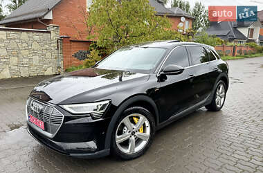 Audi e-tron  2023