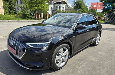 Audi e-tron  2020