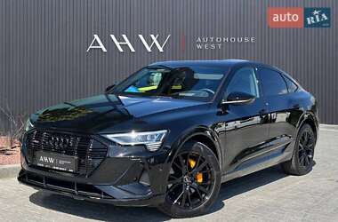 Audi e-tron  2022