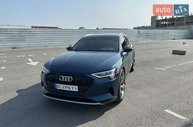 Audi e-tron  2019
