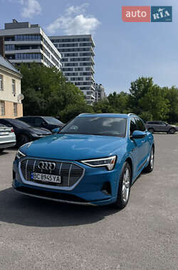 Audi e-tron  2019