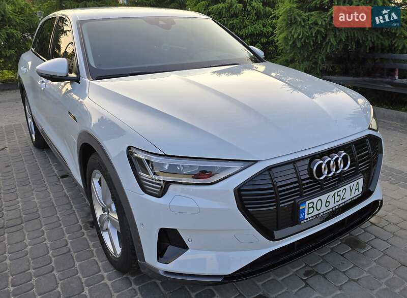Audi e-tron