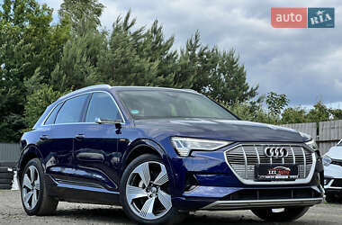 Audi e-tron  2021