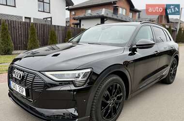 Audi e-tron  2022