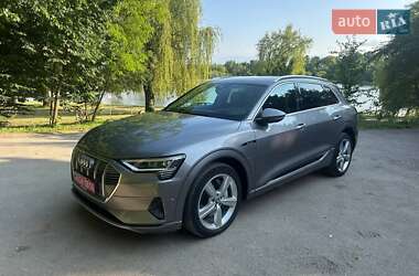 Audi e-tron  2019