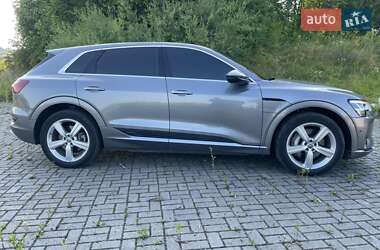 Audi e-tron  2019