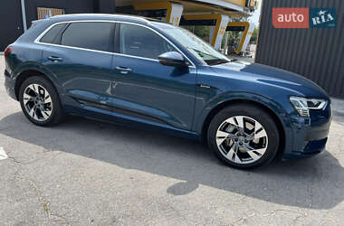 Audi e-tron  2020