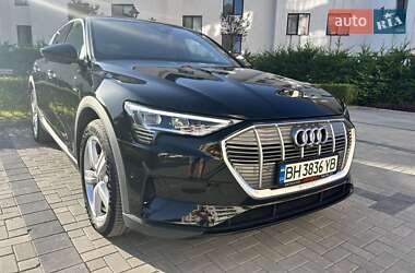 Audi e-tron  2021