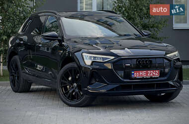 Audi e-tron  2022
