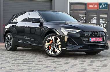 Audi e-tron  2023