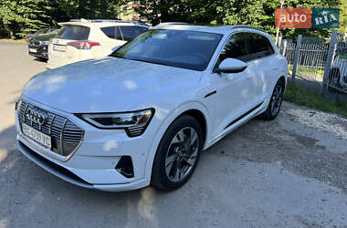 Audi e-tron  2019