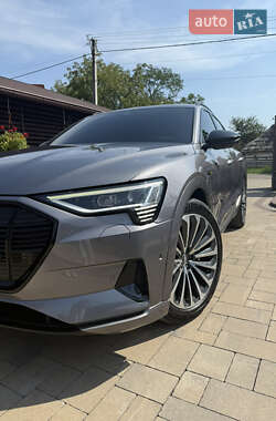 Audi e-tron  2019