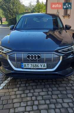 Audi e-tron  2021