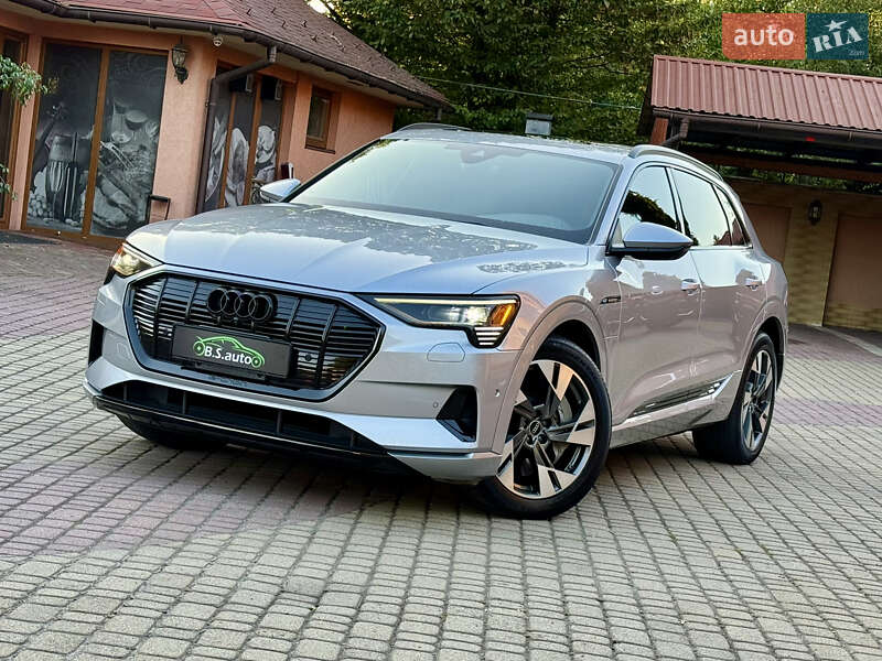 Позашляховик / Кросовер Audi e-tron 2022 в Мукачевому