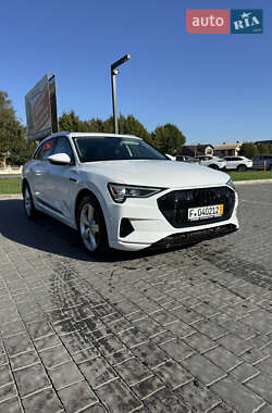 Audi e-tron  2019
