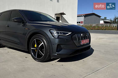 Audi e-tron  2020