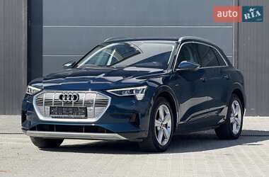 Audi e-tron  2021