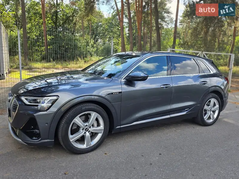 Audi e-tron