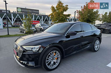 Audi e-tron  2023