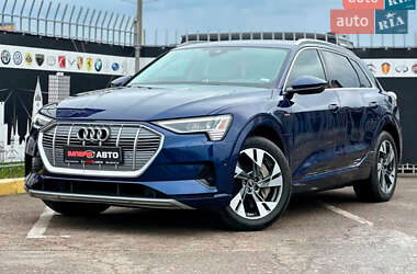 Audi e-tron  2022
