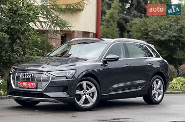 Audi e-tron  2021