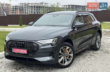 Audi e-tron  2021