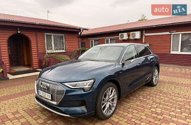 Audi e-tron  2019
