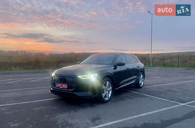Audi e-tron  2023