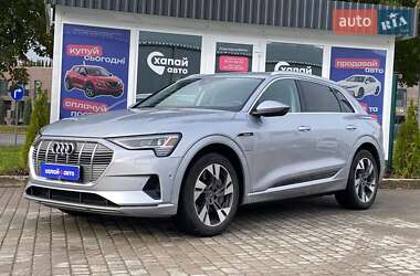 Audi e-tron  2022