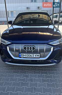 Audi e-tron  2022